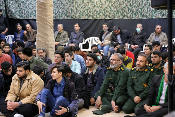 یادواره شهدای دبیرستان دین و دانش قم