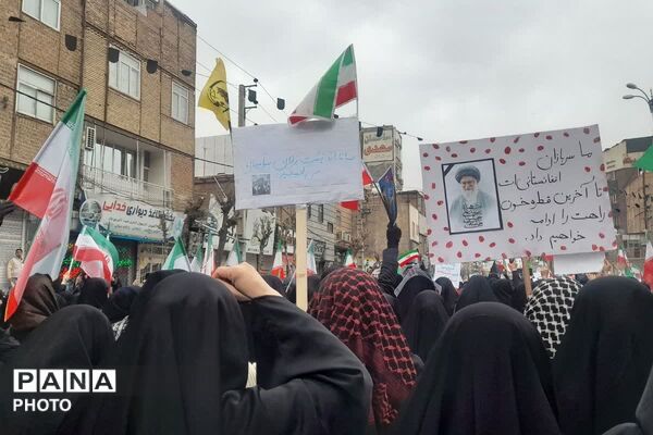 تجدید پیمان مردم ولایتمدار بهارستانی با سومین رهبر انقلاب در روز قدس