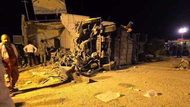 جزئیات واژگونی اتوبوس زائران پاکستانی در یزد