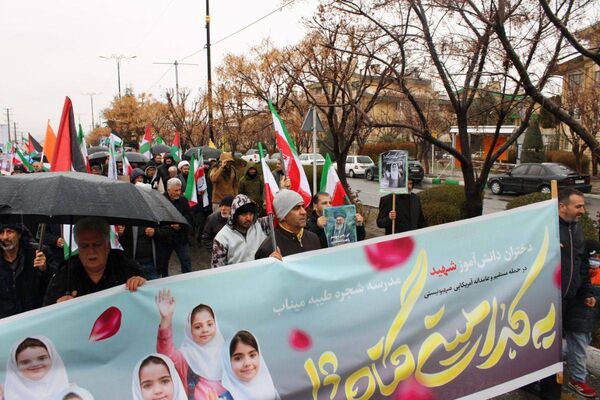 حضور حماسی مردم شهرستان پردیس در راهپیمایی روز قدس با وجود بارندگی