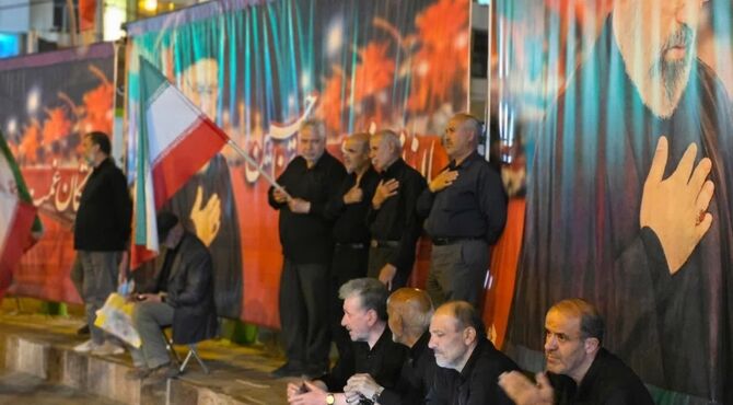 نظر نسل نوجوان درباره رهبر شهید ایران