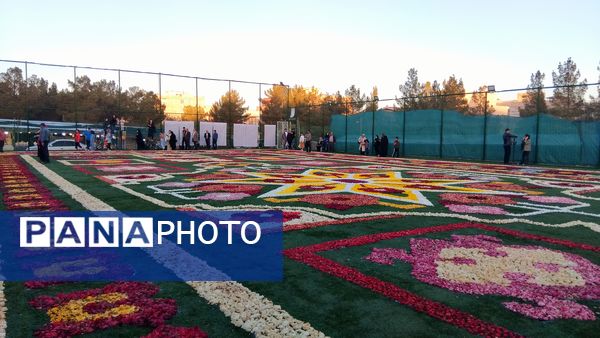 هشتمین فرش سرگل قاره کهن؛ جلوه‌گاه هنر و اصالت در محلات