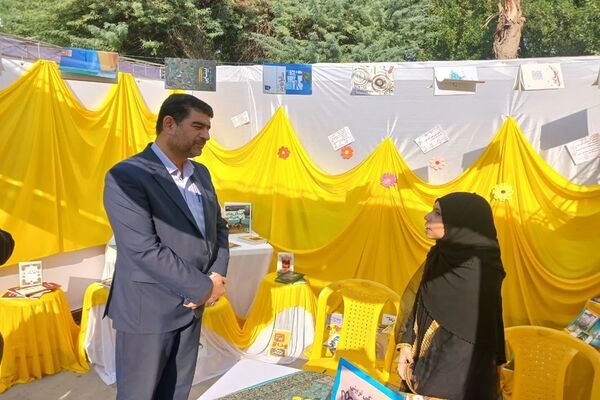 نواختن زنگ کتاب و کتابخوانی در دبیرستان فرهنگ اهواز