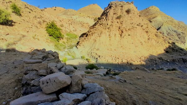 روستای برد‌زرد نگینی غریب در شهرستان لنده