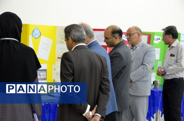افتتاح نمایشگاه پژوهش های دانش آموزی در چارچوب جشنواره جابر بن حیان 