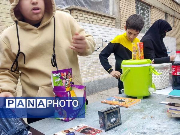 برپایی بازارچه دانش‌آموزی به‌مناسبت عید مبعث 