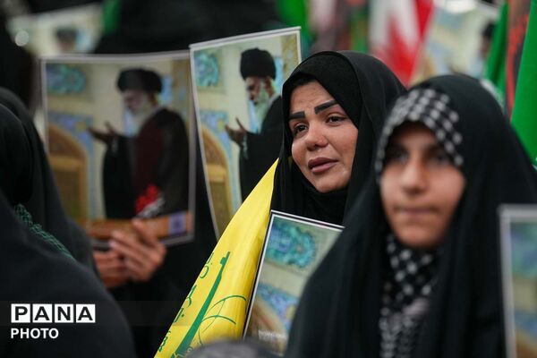 اجتماع بانوان انقلابی به مناسبت چهلم قائد امت و شهدای میناب در مسجد جمکران 