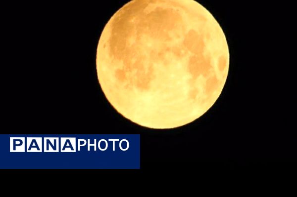 نگاه لنز پانا به پدیده نادر  « ماه خونین » 