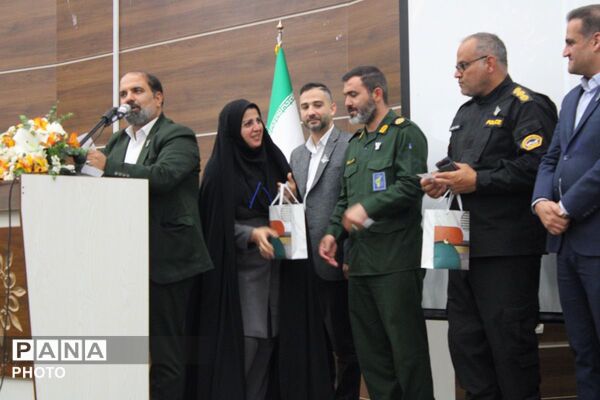 مراسم بزرگداشت مقام معلم در پردیس