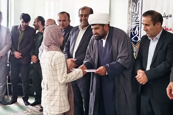 آیین تجلیل از دانش آموزان برتر مسابقات قرآن، عترت و نماز در دیشموک