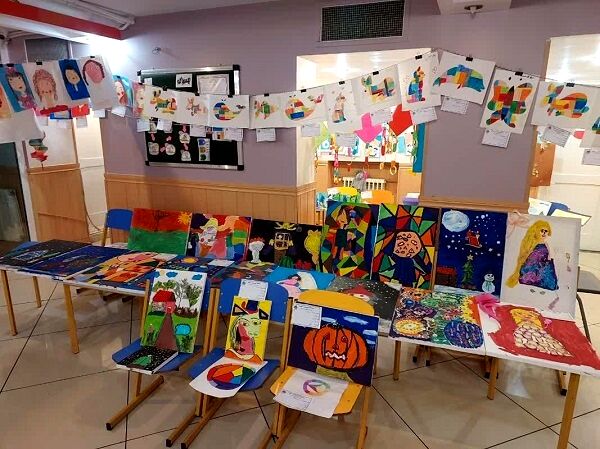 نمایشگاه‌های هنری بستری برای شکوفایی استعداد دانش‌آموزان هستند