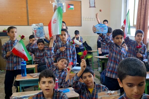 بزرگداشت سیزده آبان در کلاس‌های درس 