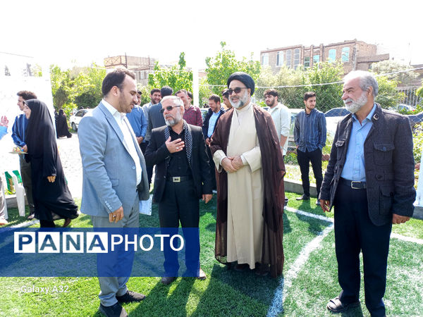 آیین افتتاح زمین چمن مدرسه بهار نور معرفت در قم