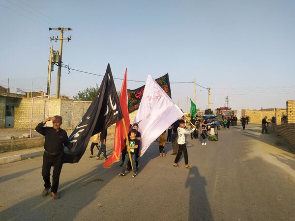 حرکت نمادین کاروان حسینی به‌مناسبت شهادت حضرت رقیه(س) در روستای قوژد