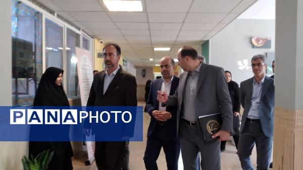 توزیع تجهیزات هنرستان‌ها در بازدید معاون متوسطه وزیر آموزش و پرورش 