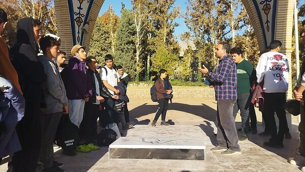 غبارروبی مزار مزار شهید دانش آموز اردوگاه شهید رجایی باغرود