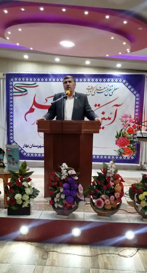 تقدیر از معلمان و تأکید بر عدالت آموزشی