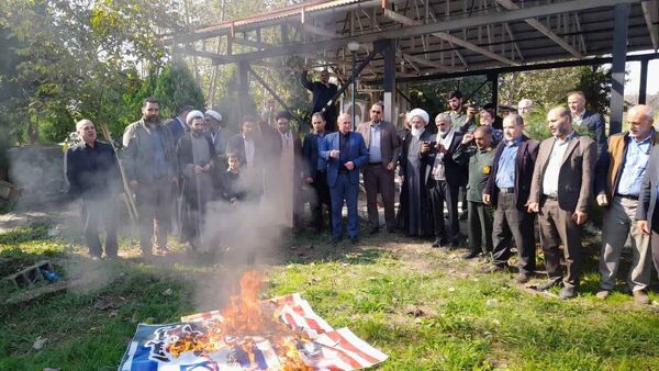 راهپیمایی ۱۳ آبان در منطقه رحیم‌آباد