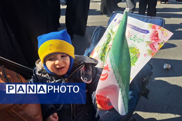 تصاویری ازحماسه حضور عاشقان انقلاب اسلامی 