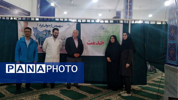 میزخدمت رایگان به‌مناسبت روز پرستار در ماهدشت‌ کرج