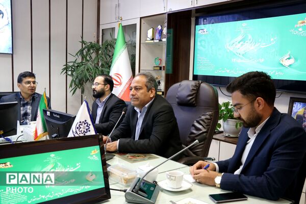 نشست رئیس اداره آموزش و پرورش ناحیه ۷ مشهدبا دانش‌آموزان خبرنگاران خبرگزاری پانا 