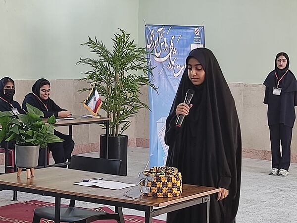 برگزاری باشکوه انتخابات شورای دانش‌آموزی در هنرستان زهرای مرضیه بندرعباس