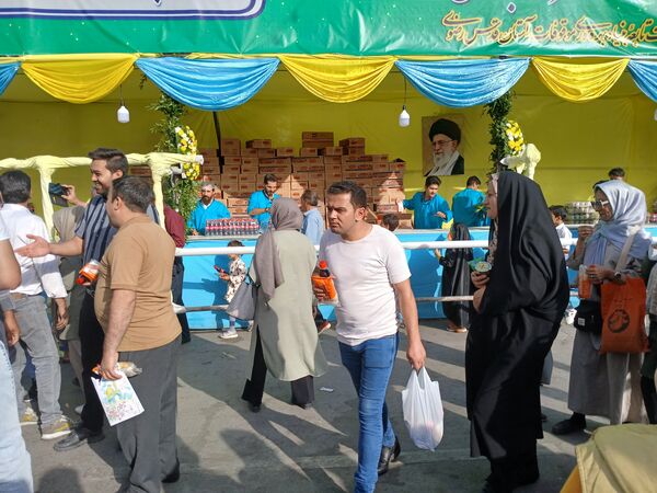 موکب بزرگ شرکت نان قدس رضوی در روز شریف ولادت امام رضا (ع)