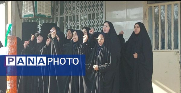 وداع با پیکر شهید گمنام در دبیرستان شهید عباسی یک مشهد