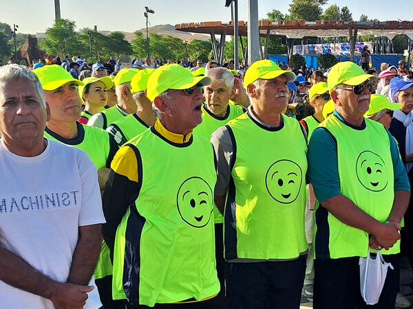 همایش پیاده‌روی خانوادگی در شیراز 