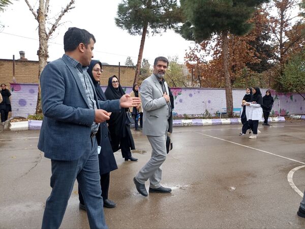 بازدید کارشناسان فحک از هنرستان فلسطین
