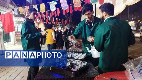 گذری بر فعالیت چایخانه امیر المومنین در شب میلاد حضرت مهدی ( عج)