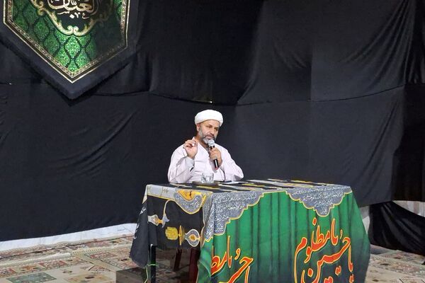 عزاداری سالار شهیدان شب سوم محرم در دبیرستان شهید دستغیب ناحیه۳ شیراز 