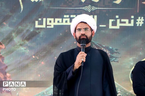 روایت قاب‌ها از دلدادگی مردم فهرج به علمدار کربلا در تاسوعای حسینی 