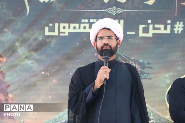 روایت قاب‌ها از دلدادگی مردم فهرج به علمدار کربلا در تاسوعای حسینی 