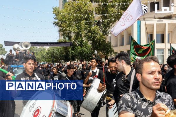 عزاداری ظهر عاشورا در مشهد 