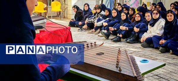 جشن ولادت صاحب الزمان در مدرسه صالحین 