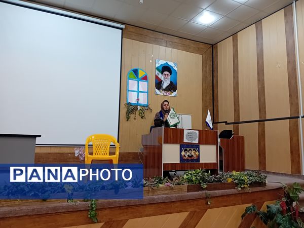 جلسه هم‌اندیشی مجمع مدرسین و مربیان پیشتاز اردوی تمشک در آشخانه