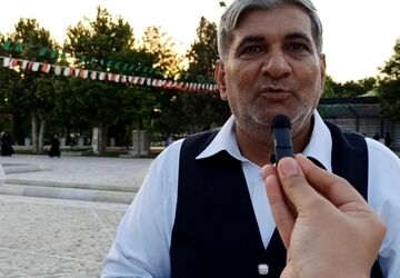 گفت و گو با مردم در آرامگاه فردوسی، روایتی از عشق به ادب فارسی