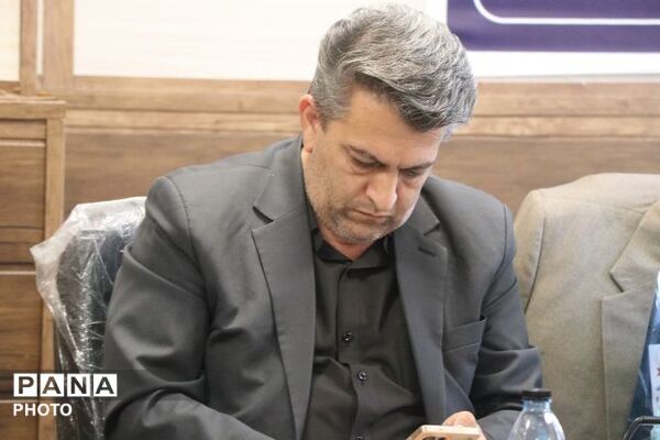 تجلیل از برگزیدگان کشوری پویش‌های «رمضان پویا» و «سفیر سلامت» در پاکدشت