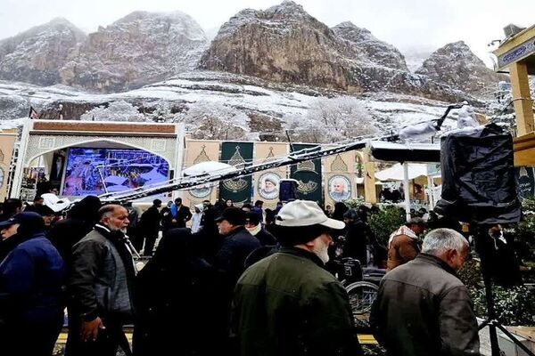 روز برفی گلزار شهدای کرمان 