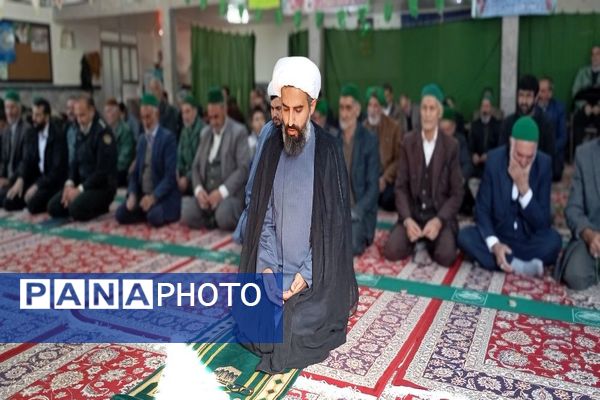 اقامه نماز عبادی،سیاسی جمعه همزمان با ایام دهه فجر در شهر بار نیشابور