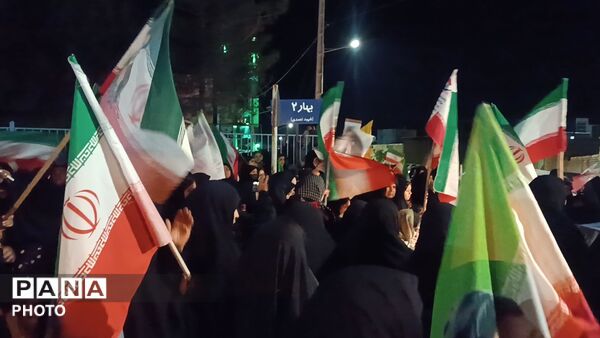 در خیابان ریشه دوانده‌ایم