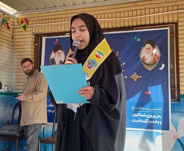 همایش بزرگ یاوران انقلاب در آموزشگاه دخترانه جنت ملارد 