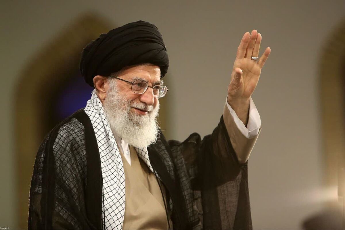 «پدرِ امت»؛ نگاهی به سیره و سبک زندگی رهبر شهید انقلاب در قاب شبکه دو