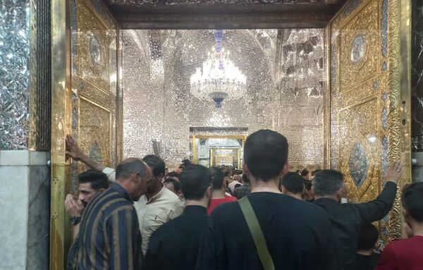 سیل عظیم زائران و مجاوران حرم امام رضا (ع) در روز آغاز امامت حضرت مهدی (عج)
