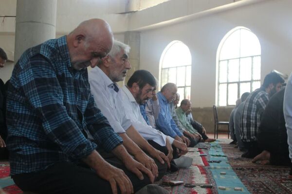 اقامه نماز جمعه‌ در گلوگاه 