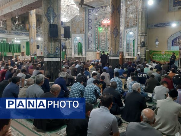 نماز عبادی سیاسی جمعه با حضور پرشور عموم مردم شهرستان ورامین