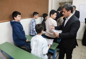 قدردانی مدیرکل آموزش و پرورش و رئیس کل دادگستری استان زنجان از تلاش‌های دانش‌آموزان در آزادی زندانیان