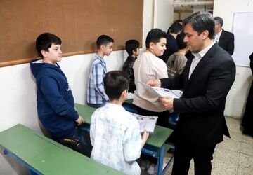 قدردانی مدیرکل آموزش و پرورش و رئیس کل دادگستری استان زنجان از تلاش‌های دانش‌آموزان در آزادی زندانیان