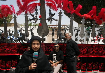 پیاده روی دلدادگان اربعین در روستای تاج خاتون قم